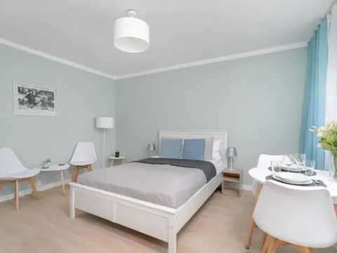 Bukowska Elegancki Apartament z 1 Sypialnią i Biurkiem by Noclegi Renters, photo 6 of 10