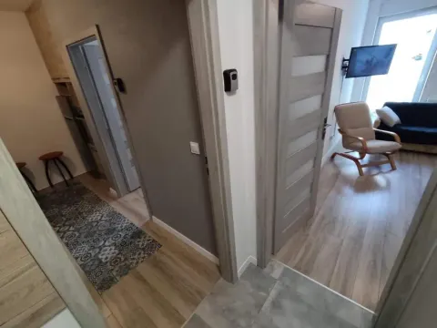 1120 Śmiałego 41 - Tanie Pokoje w Apartamencie - samodzielne zameldowanie - self check in, photo 8 of 10