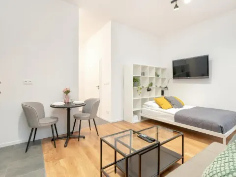 Cozy Studio with Balcony and FREE GARAGE by Noclegi Renters, photo 4 of 10