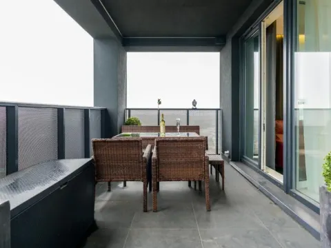 Widokowy Apartament Wojciechowskiego Parking i Loggia by Renters Prestige, photo 4 of 10