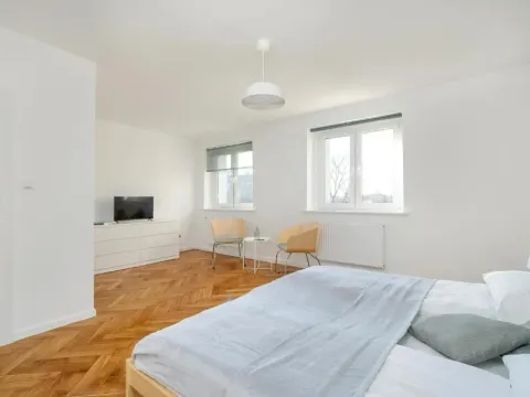 Jasne Studio Rycerska w Poznaniu SmartTV by Noclegi Renters, photo 6 of 10