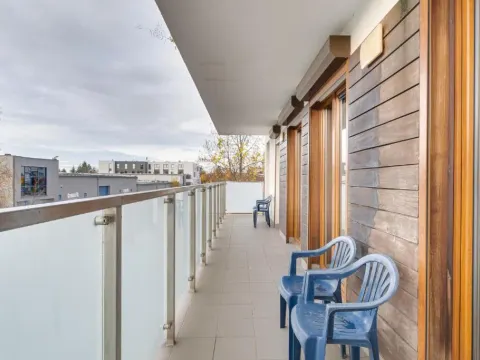 Lasek Marceliński 2-Bedroom Apartment by BookingHost, photo 5 of 10