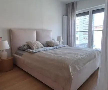 Luxurious Cinnamon Apartment, self check-in 24h, free parking, air-conditioning, photo 8 of 10