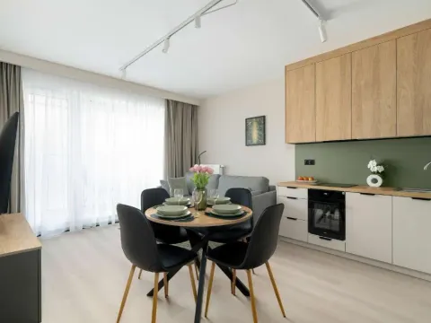 Comfortable Apartment with Air Conditioning by Renters Prestige, photo 3 of 10