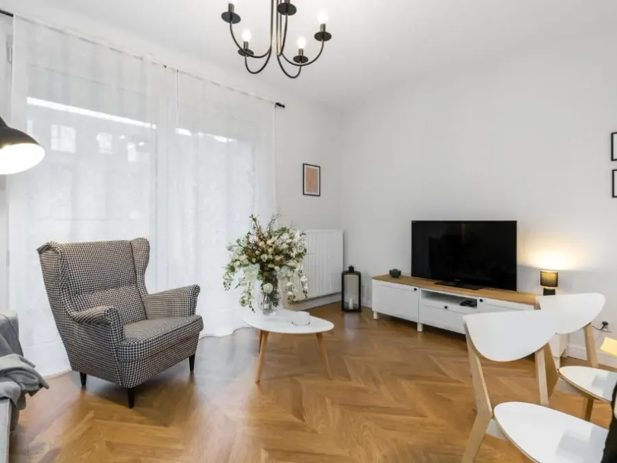 Residence Chwaliszewo Elegant Apartment with Balcony in Poznań by Noclegi Renters, photo 1 of 10