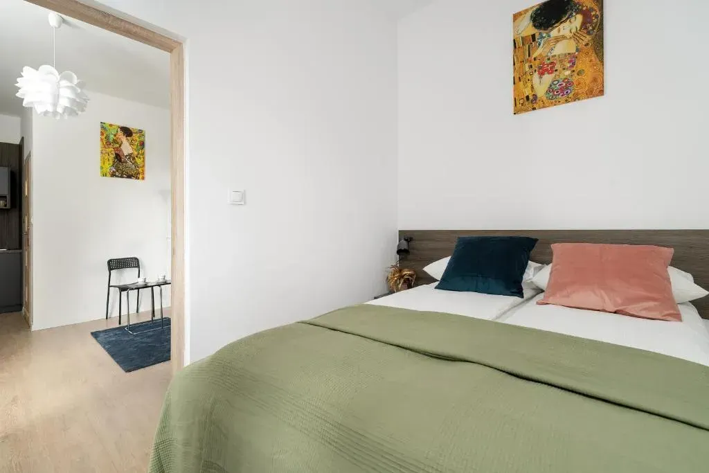 Modern Apartments Very Berry in the Centre of Poznań by Noclegi Renters, photo 1 of 10