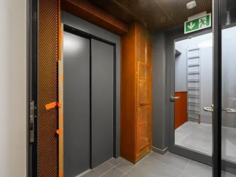 Skyline Apartment by KRAMM, photo 3 of 10
