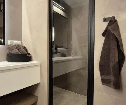 Luxurious Vanilla Apartment, self check-in 24h, free parking, air-conditioning, photo 10 of 10
