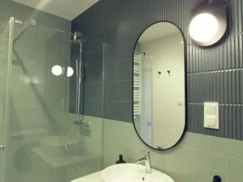 Green apartment strict center, photo 3 of 10