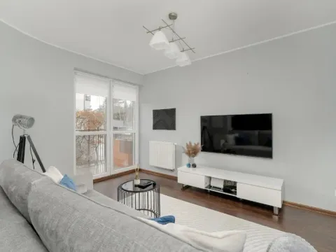 Dwupoziomowy Apartament Żmigrodzka z Tarasem w Poznaniu by Noclegi Renters, photo 4 of 10