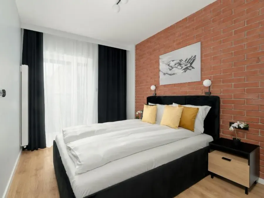 Nowoczesny Apartament z Parkingiem w sasiedztwie Starego ZOO by Noclegi Renters, photo 1 of 10
