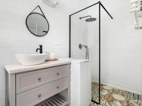 Modern Pet-Friendly Apartment with Desk in Old Town by Noclegi Renters, photo 4 of 10