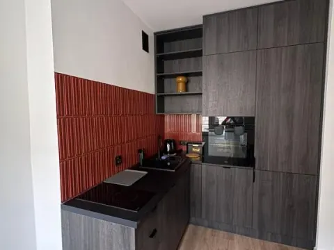 Studio 23, photo 4 of 10