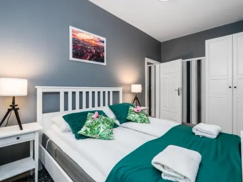Deluxe Old Town Apartment by Noclegi Renters, photo 2 of 10