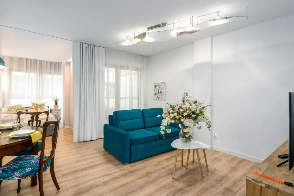 Villa Venecja Apartment Chwaliszewo with FREE GARAGE City Center by Noclegi Renters, photo 1 of 10