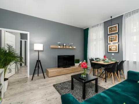 Deluxe Old Town Apartment by Noclegi Renters, photo 3 of 10